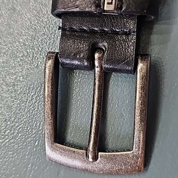 Levi's‎ black with silver buckle large belt. 31-32. - Picture 3 of 10